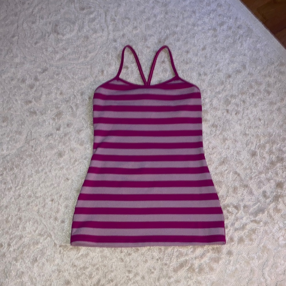 LULULEMON POWER Y TANK SIZE 4